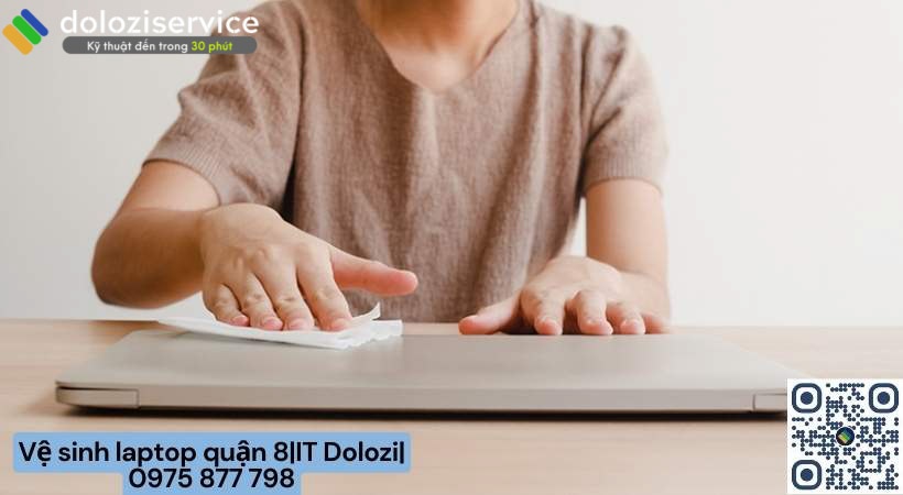 cần vệ sinh laptop khi xuất hiện biểu hiện nào