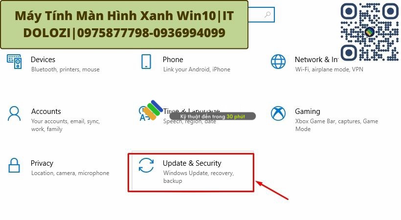 Mở tổ hợp “Windows + I” sau khi cửa sổ “Settings” xuất hiện. Bạn nhấn chọn “Update & Security” để sửa máy tính màn hình xanh win10