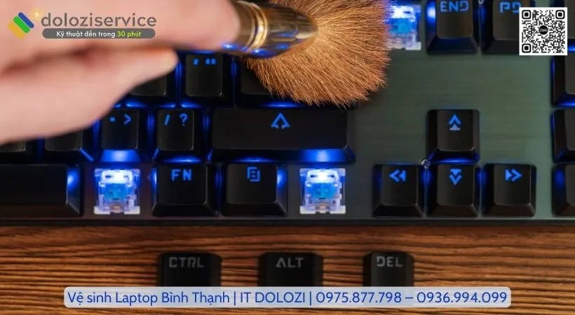 Vệ sinh laptop tại nhà Bình Thạnh