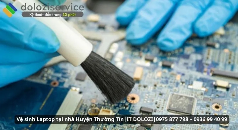 Cách tiết kiệm chi phí khi vệ sinh Laptop