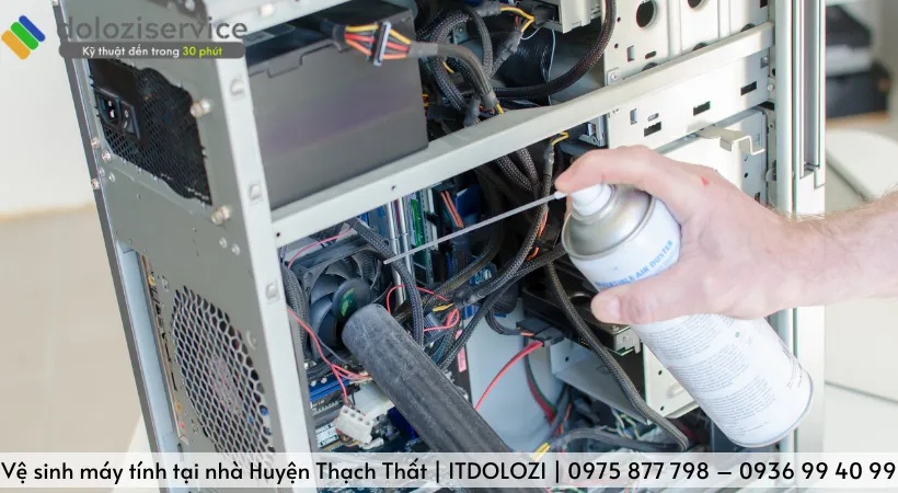 Những dấu hiệu cho biết bạn cần phải vệ sinh máy tính.