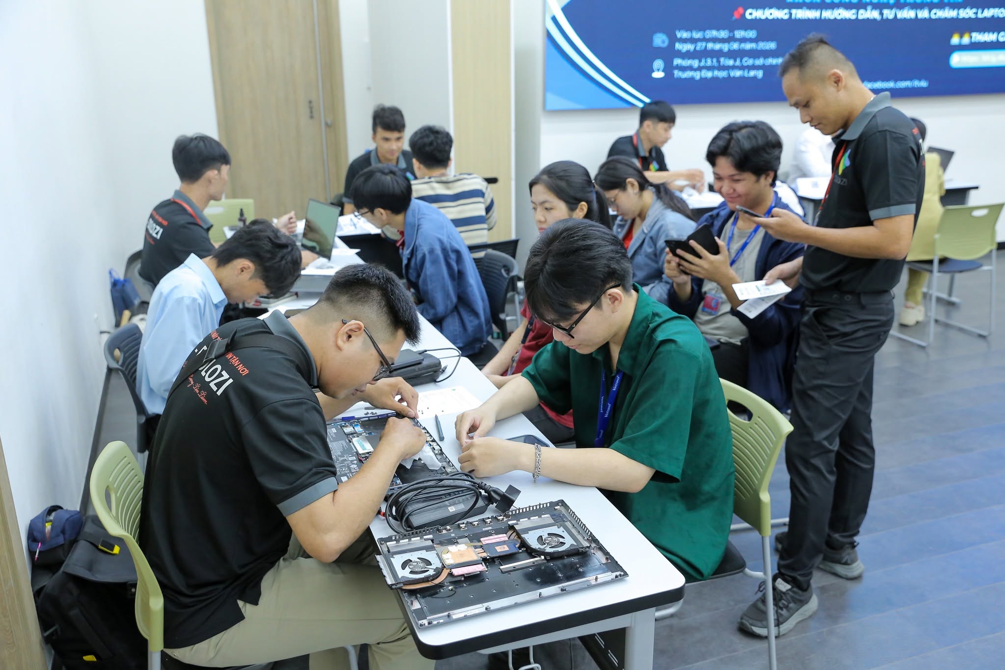 Kỹ thuật viên Dolozi